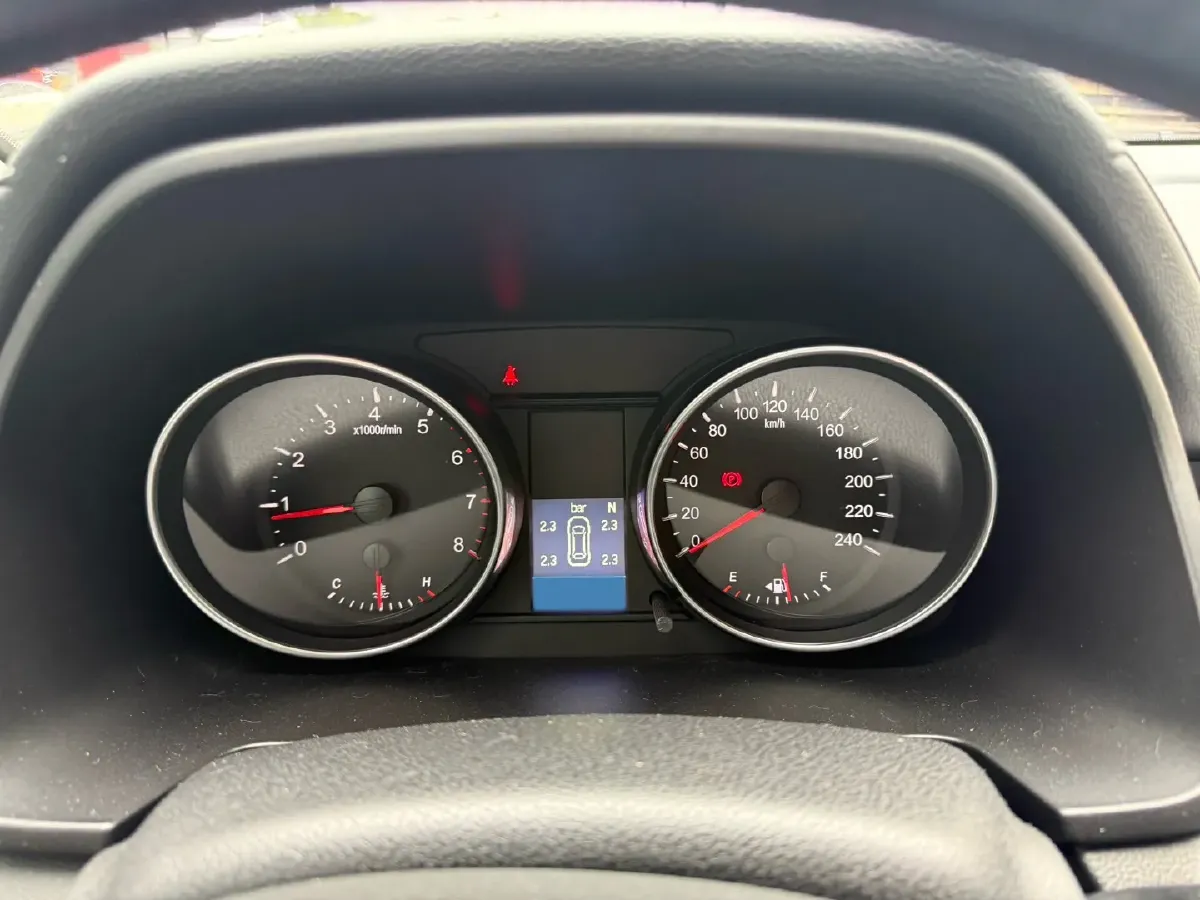 2021 Haval M6 1.5T 150HP L4 7DCT,autocango,china used car exporter,china ev exporter,chinese used car exporter,chinese used ev exporter