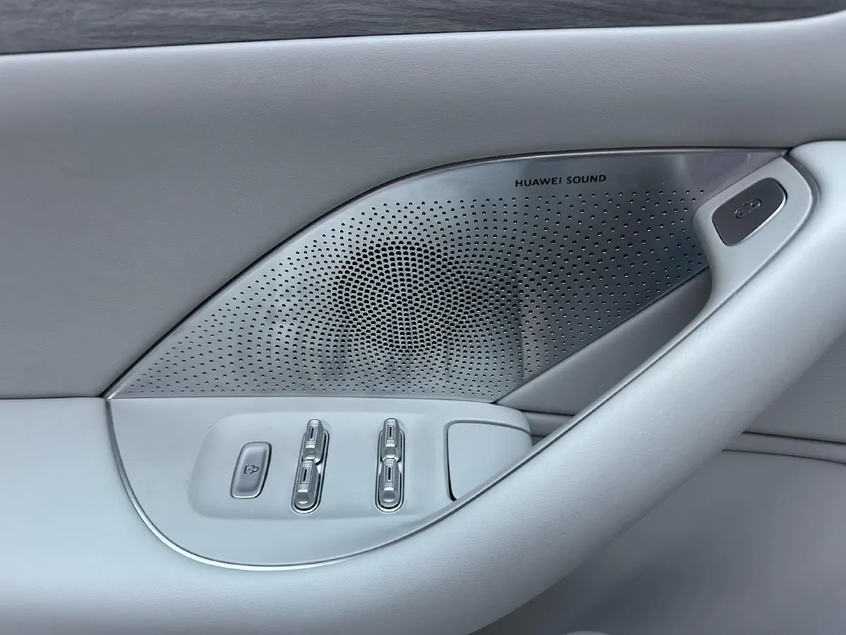 2025 Luxeed S7 BEV 100KWH,autocango,china used car exporter,china ev exporter,chinese used car exporter,chinese used ev exporter