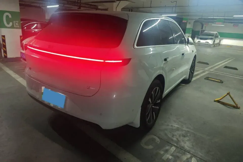 2025 Li L6 Range Extended 154HP L4 REEV,autocango,china used car exporter,china ev exporter,chinese used car exporter,chinese used ev exporter