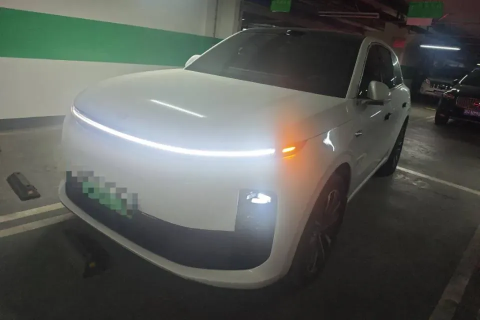 2025 Li L6 Range Extended 154HP L4 REEV,autocango,china used car exporter,china ev exporter,chinese used car exporter,chinese used ev exporter