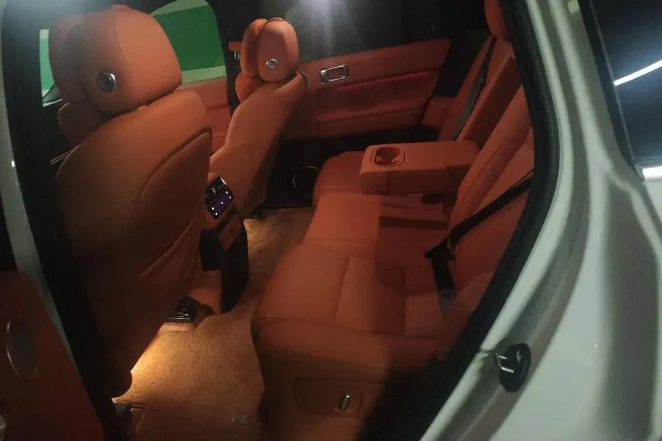 2025 Li L6 Range Extended 154HP L4 REEV,autocango,china used car exporter,china ev exporter,chinese used car exporter,chinese used ev exporter