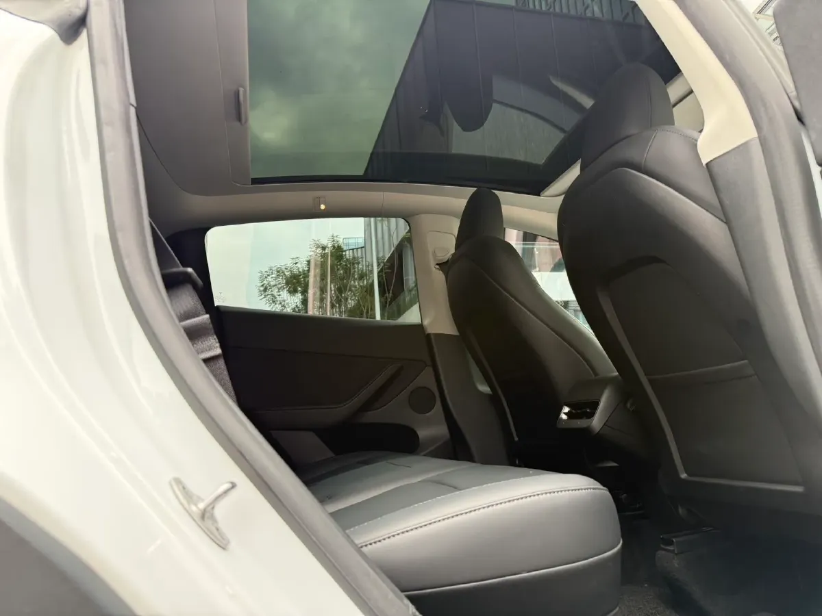 2023 Tesla Model Y BEV 78.4KWH,autocango,china used car exporter,china ev exporter,chinese used car exporter,chinese used ev exporter