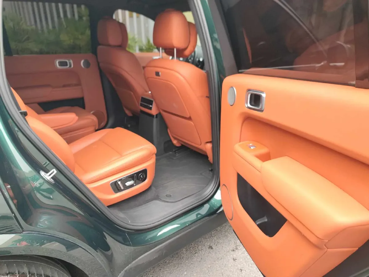 2022 Li L9 Range Extended 154HP REEV 42.6KWH,autocango,china used car exporter,china ev exporter,chinese used car exporter,chinese used ev exporter