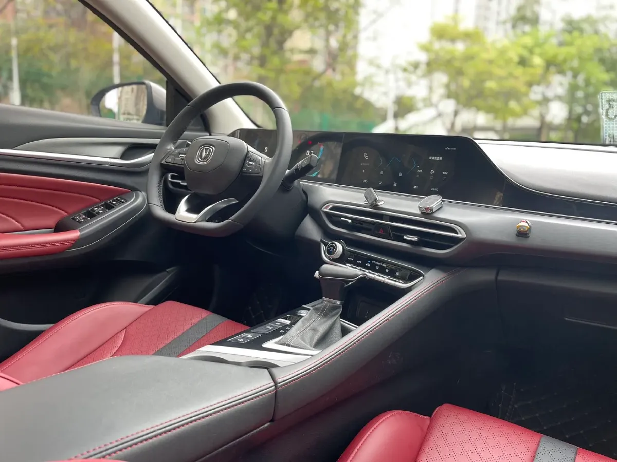 2023 ChangAn Eado 1.4T 160HP L4 7DCT,autocango,china used car exporter,china ev exporter,chinese used car exporter,chinese used ev exporter