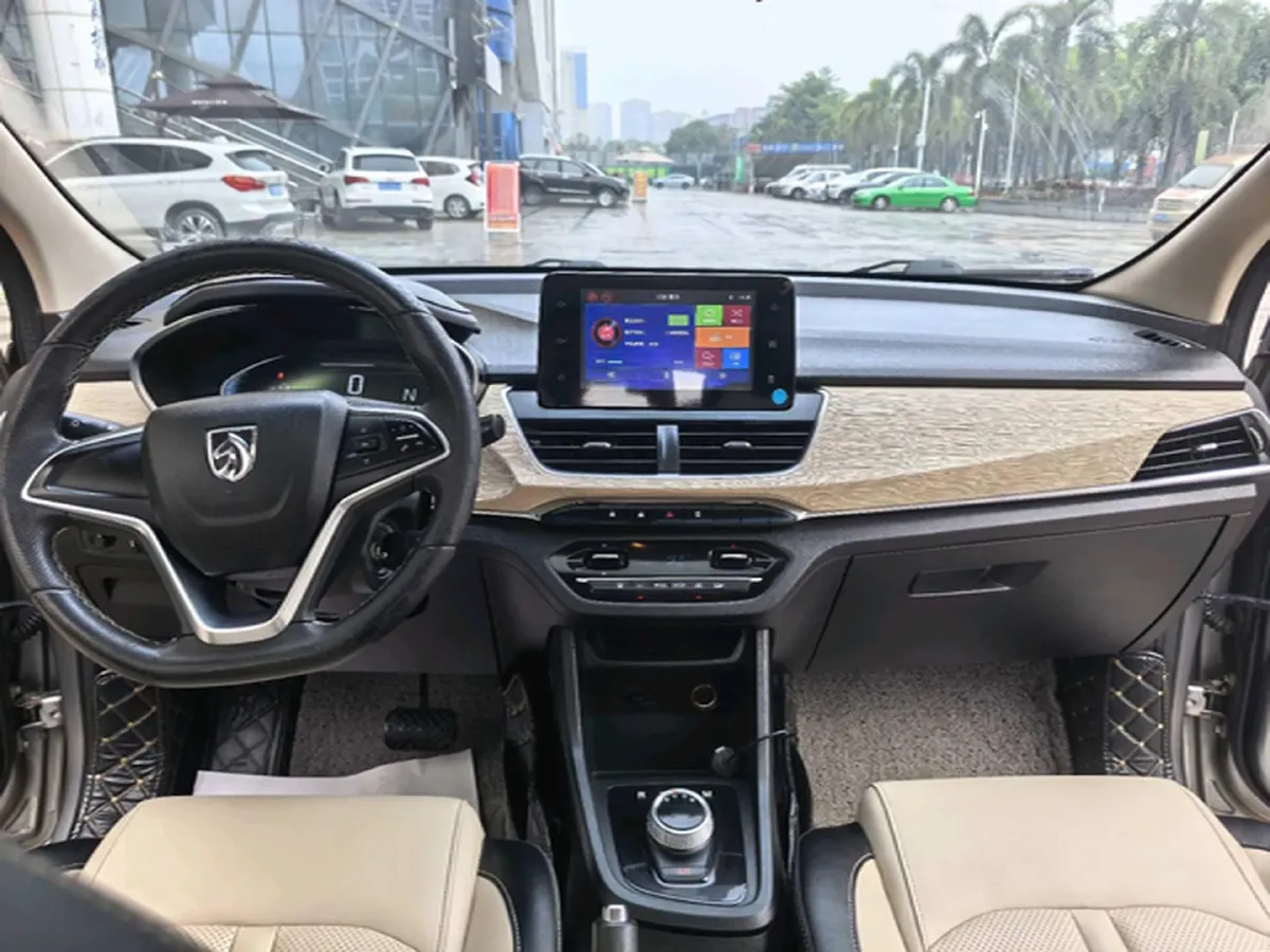 2018 BaoJun 530 1.5T 150HP L4 6MT,autocango,china used car exporter,china ev exporter,chinese used car exporter,chinese used ev exporter