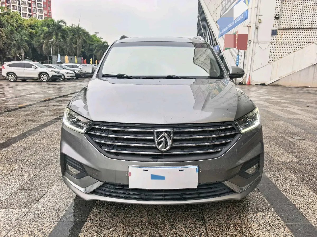 2018 BaoJun 530 1.5T 150HP L4 6MT,autocango,china used car exporter,china ev exporter,chinese used car exporter,chinese used ev exporter