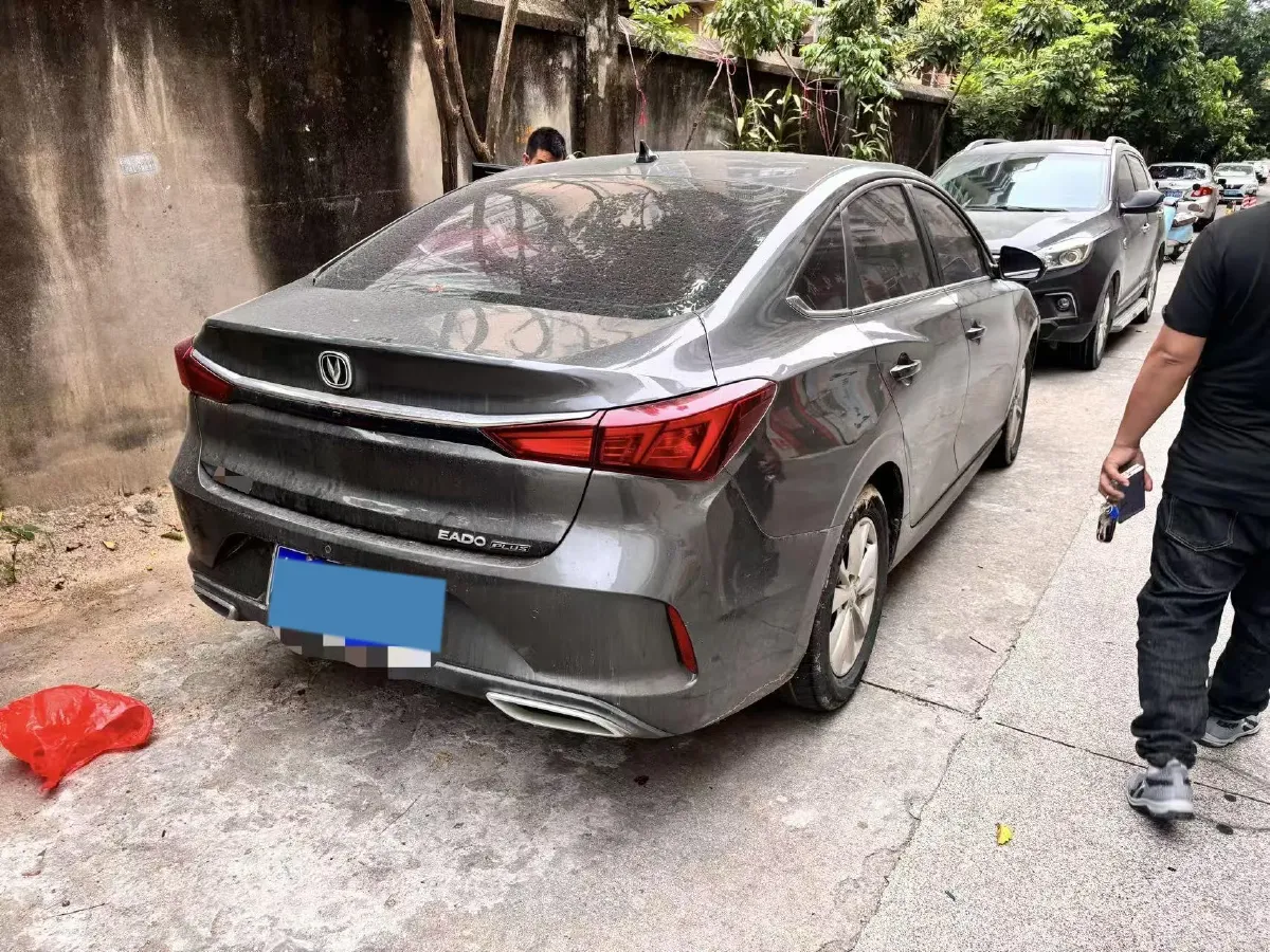 2022 ChangAn Eado 1.6L 128HP L4 5MT,autocango,china used car exporter,china ev exporter,chinese used car exporter,chinese used ev exporter