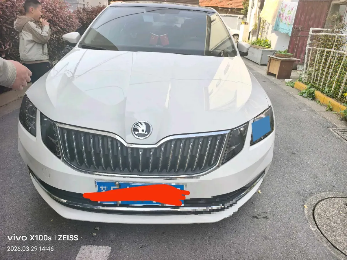 2020 Skoda Octavia 1.2T 116HP L4 7DCT,autocango,china used car exporter,china ev exporter,chinese used car exporter,chinese used ev exporter