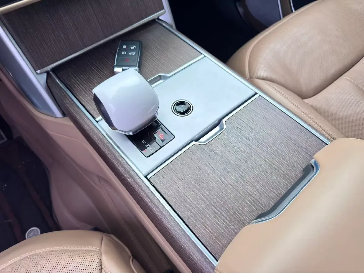 2024 Land Rover Range Rover 3.0T 400HP L6 8AT,autocango,china used car exporter,china ev exporter,chinese used car exporter,chinese used ev exporter