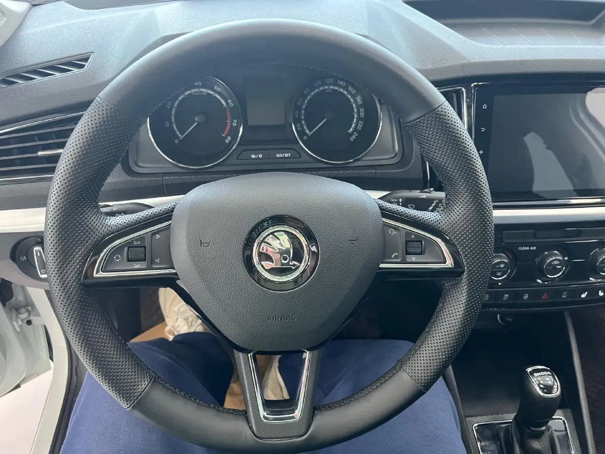 2023 Skoda Kamiq 1.5L 112HP L4 6AT,autocango,china used car exporter,china ev exporter,chinese used car exporter,chinese used ev exporter