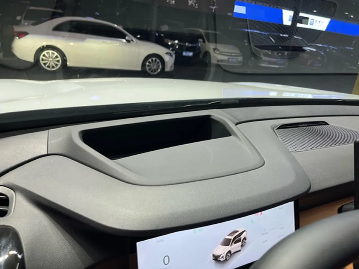 2025 Geely StarRay 1.5T 181HP L4 7DCT,autocango,china used car exporter,china ev exporter,chinese used car exporter,chinese used ev exporter