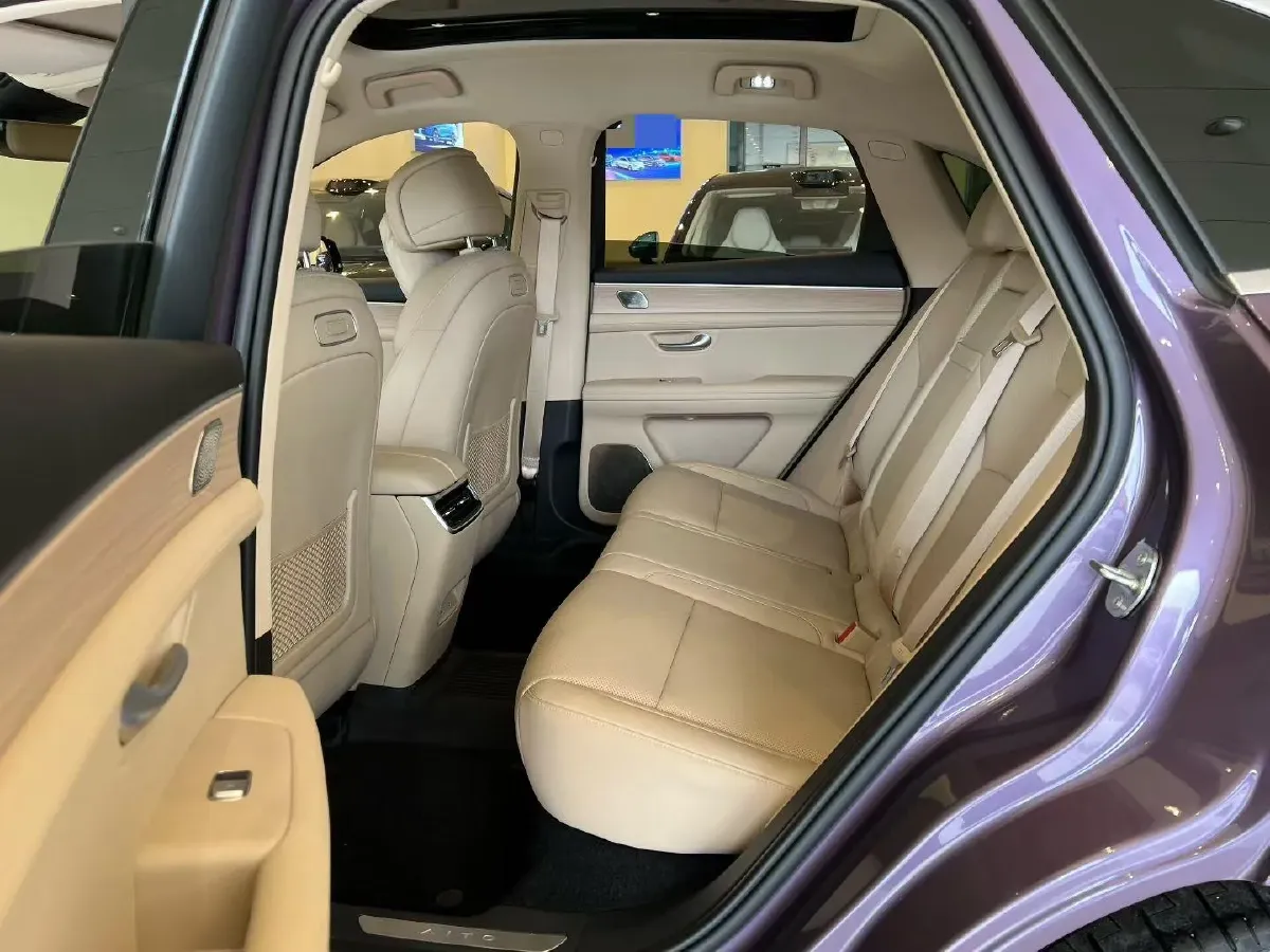 2025 AITO AITO M5 1.5T 152HP L4 REEV 42KWH,autocango,china used car exporter,china ev exporter,chinese used car exporter,chinese used ev exporter