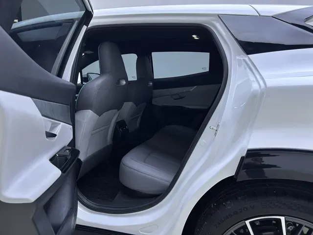 2023 ChangAn UNI-T 1.5T 188HP L4 7DCT,autocango,china used car exporter,china ev exporter,chinese used car exporter,chinese used ev exporter