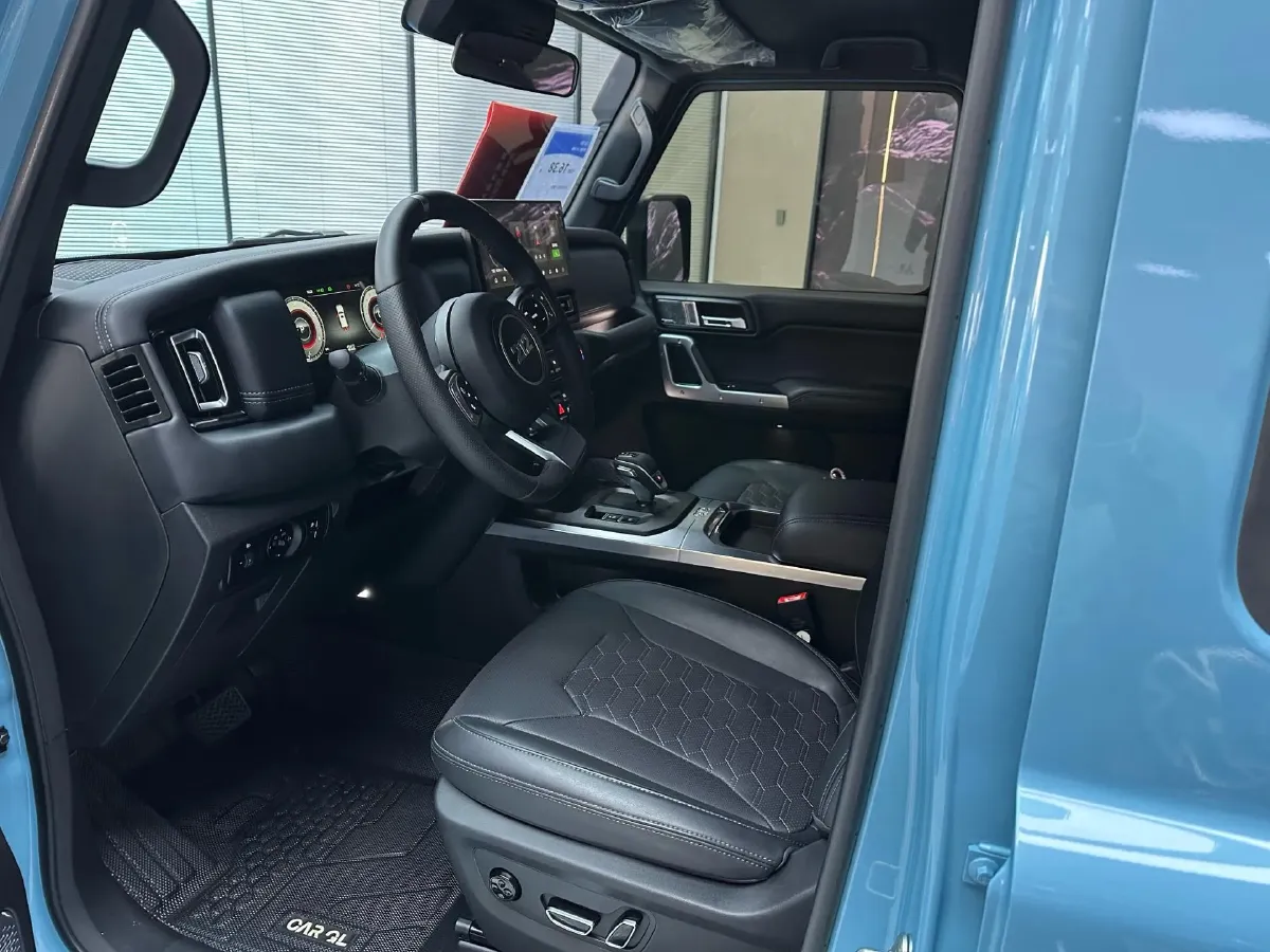 2025 212 212 T01 2.0T 252HP L4 8AT,autocango,china used car exporter,china ev exporter,chinese used car exporter,chinese used ev exporter