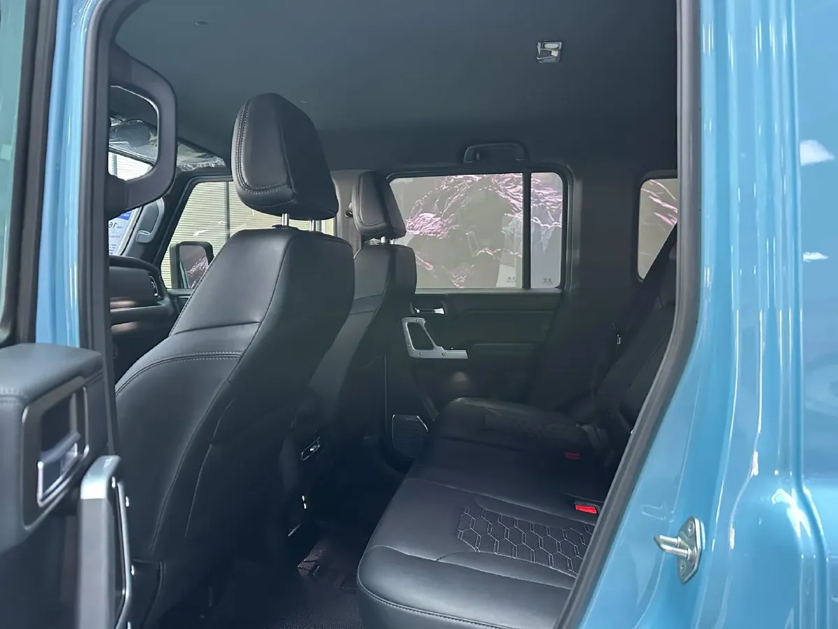 2025 212 212 T01 2.0T 252HP L4 8AT,autocango,china used car exporter,china ev exporter,chinese used car exporter,chinese used ev exporter