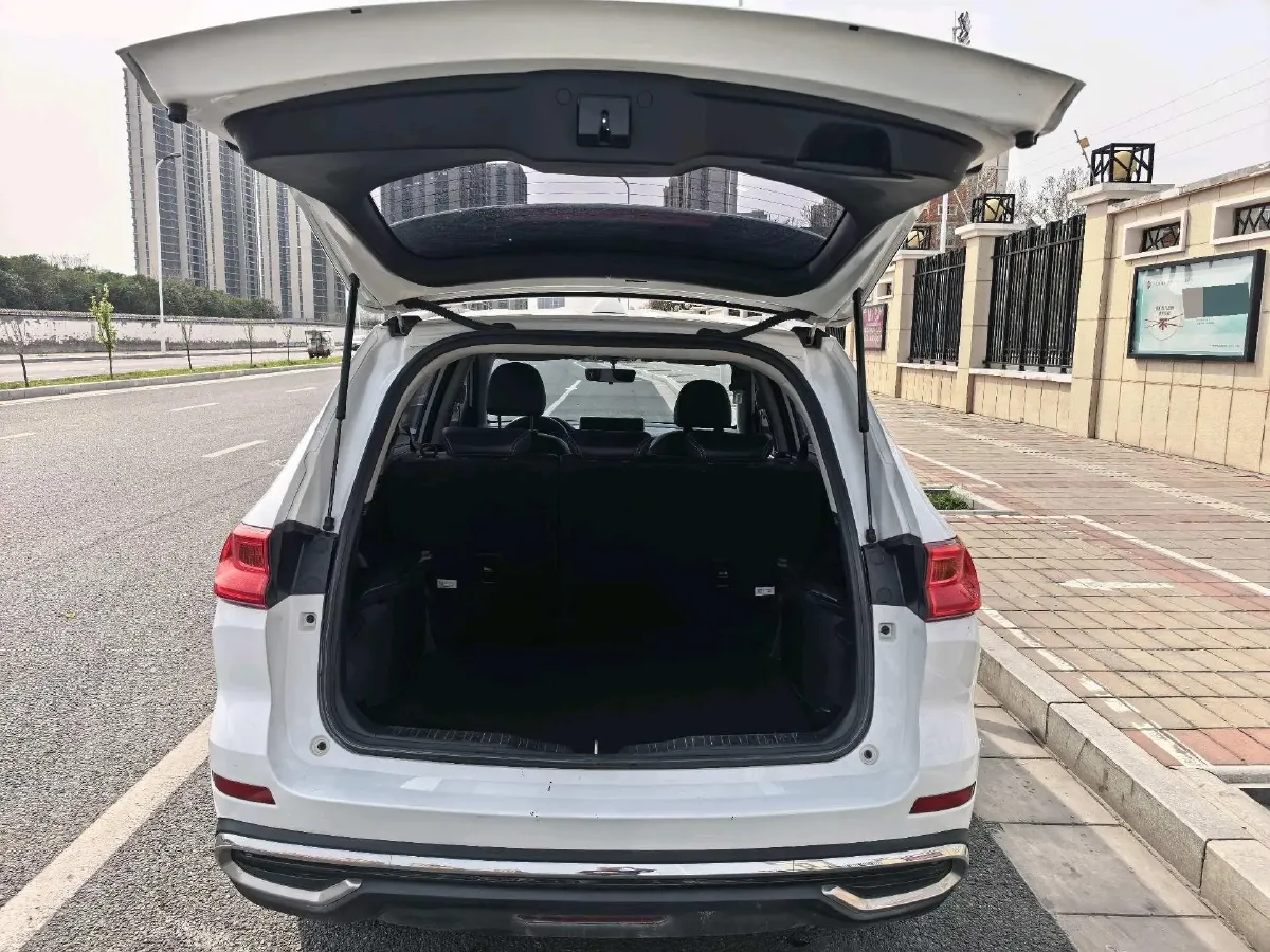 2022 Haval H6 1.5T 184HP L4 7DCT,autocango,china used car exporter,china ev exporter,chinese used car exporter,chinese used ev exporter