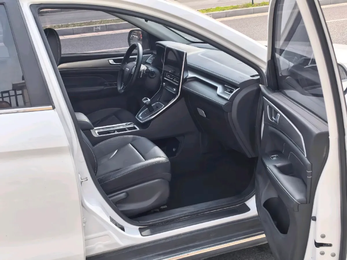 2022 Haval H6 1.5T 184HP L4 7DCT,autocango,china used car exporter,china ev exporter,chinese used car exporter,chinese used ev exporter