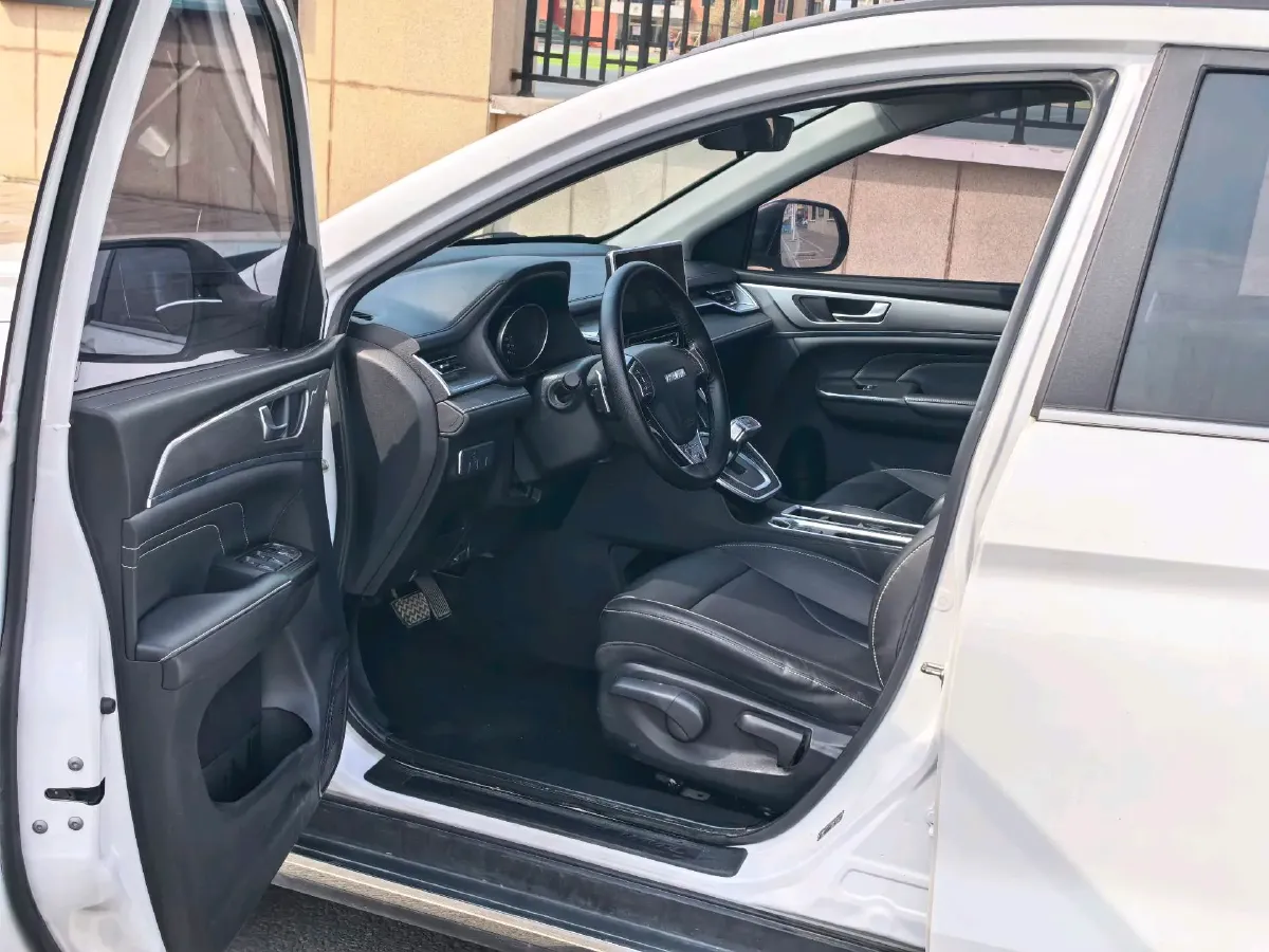 2022 Haval H6 1.5T 184HP L4 7DCT,autocango,china used car exporter,china ev exporter,chinese used car exporter,chinese used ev exporter