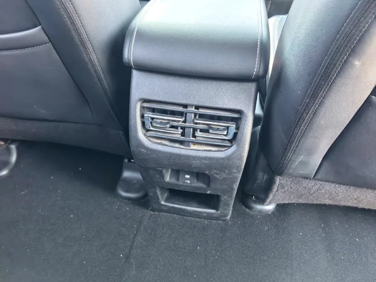 2022 Haval H6 1.5T 184HP L4 7DCT,autocango,china used car exporter,china ev exporter,chinese used car exporter,chinese used ev exporter