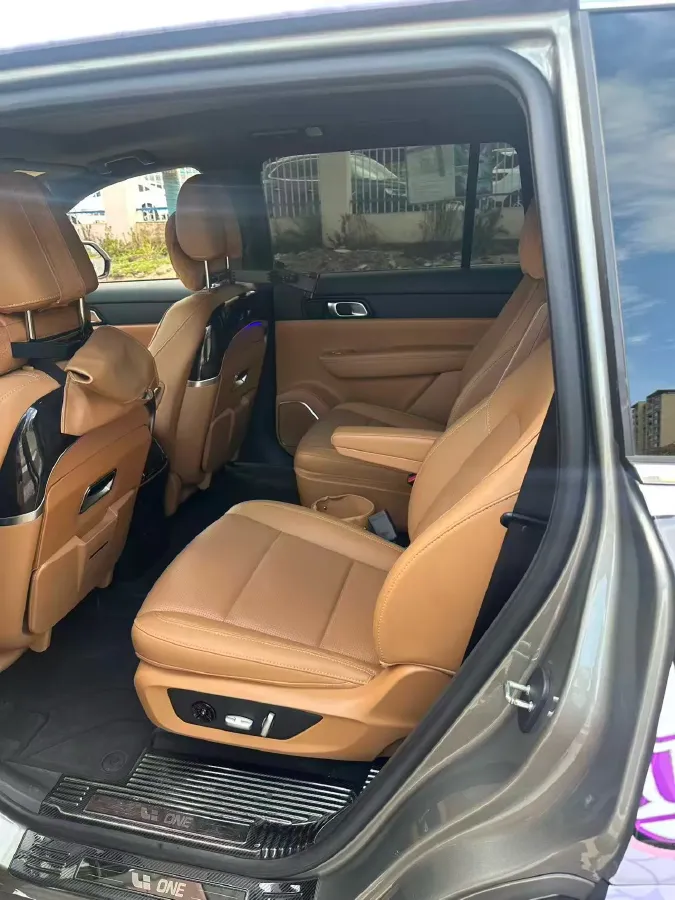 2021 Li ONE Range Extended 131HP REEV 40.5KWH,autocango,china used car exporter,china ev exporter,chinese used car exporter,chinese used ev exporter