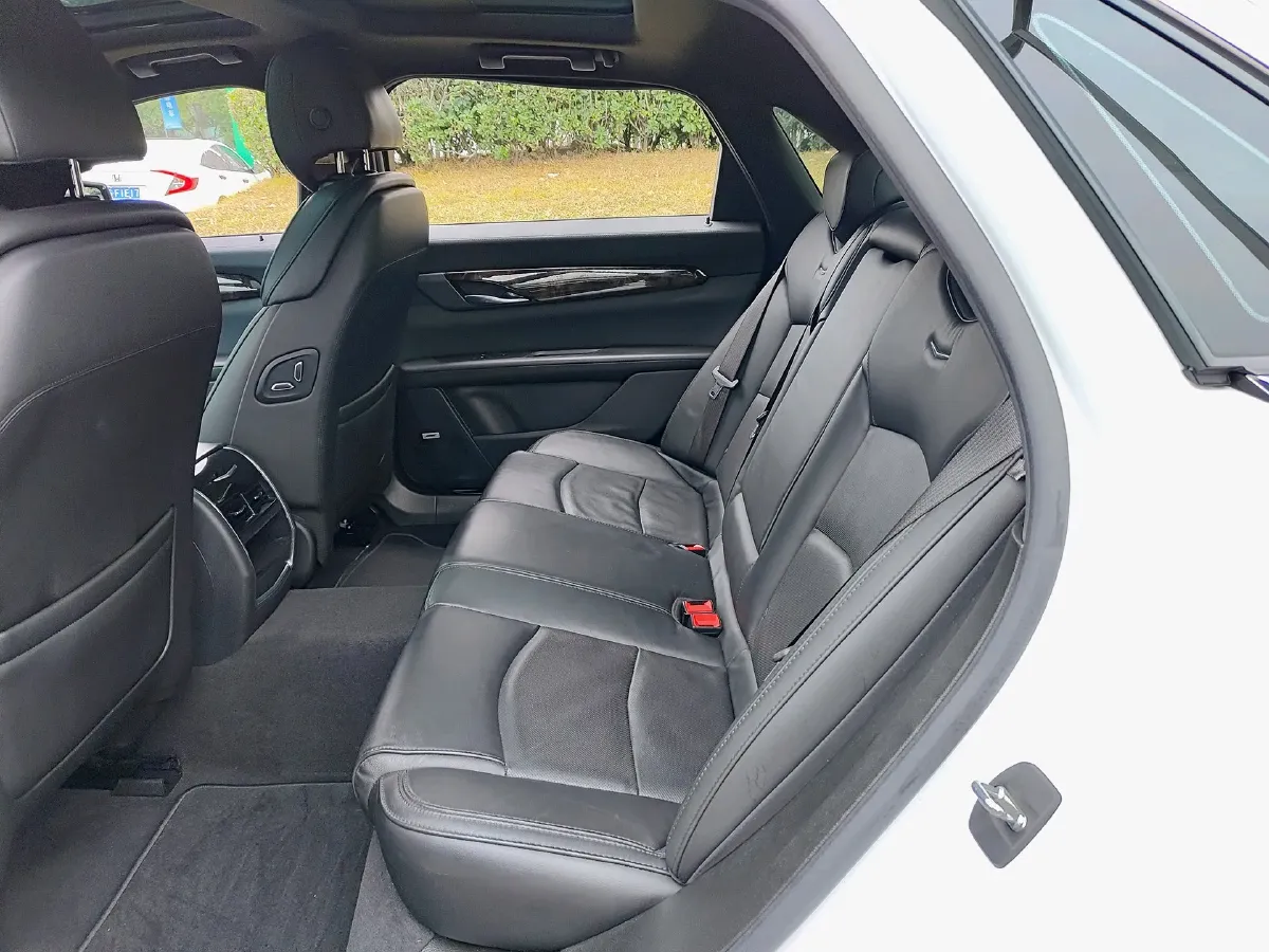 2022 Cadillac CT6 2.0T 237HP L4 10AT,autocango,china used car exporter,china ev exporter,chinese used car exporter,chinese used ev exporter