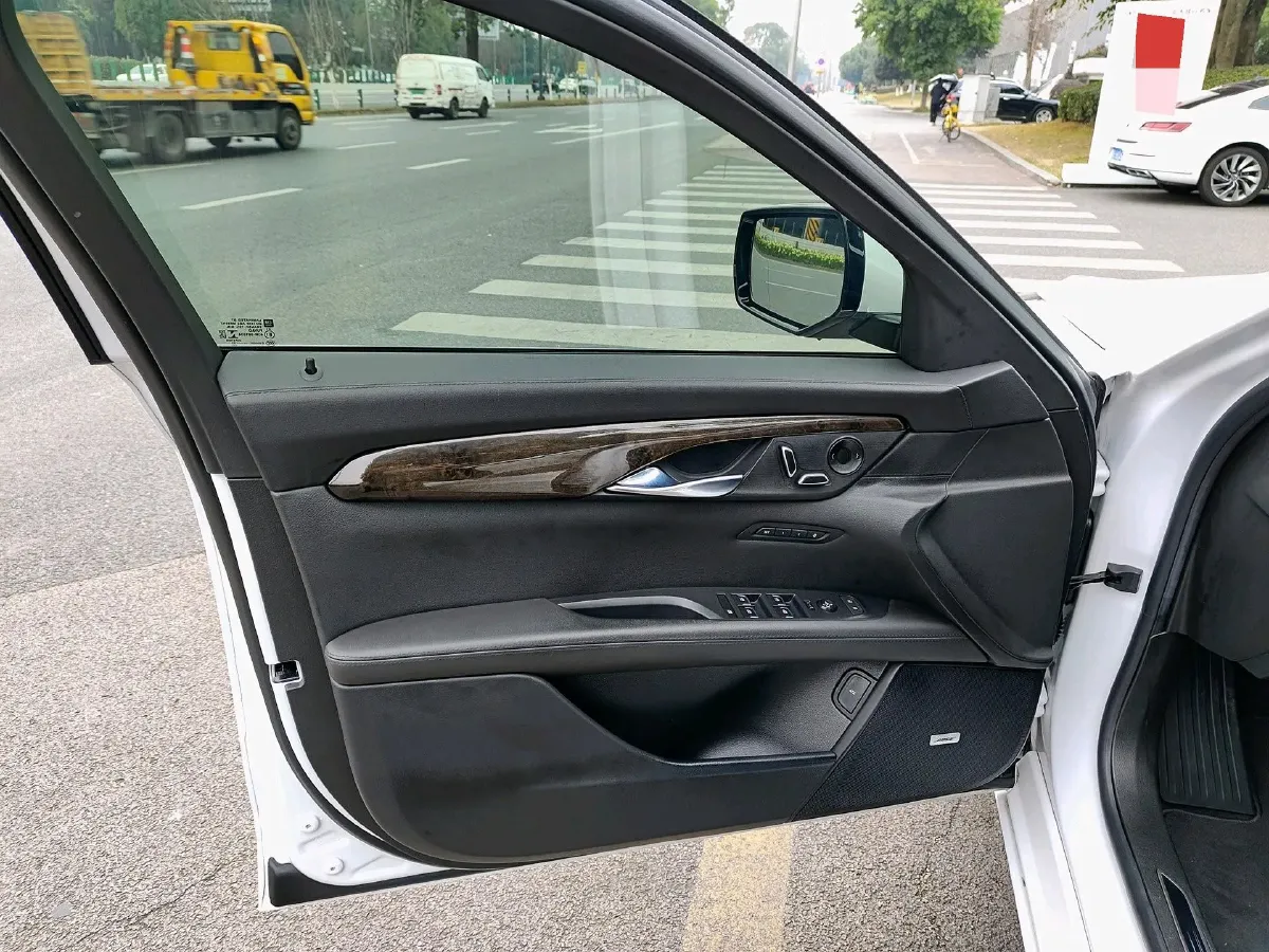 2022 Cadillac CT6 2.0T 237HP L4 10AT,autocango,china used car exporter,china ev exporter,chinese used car exporter,chinese used ev exporter