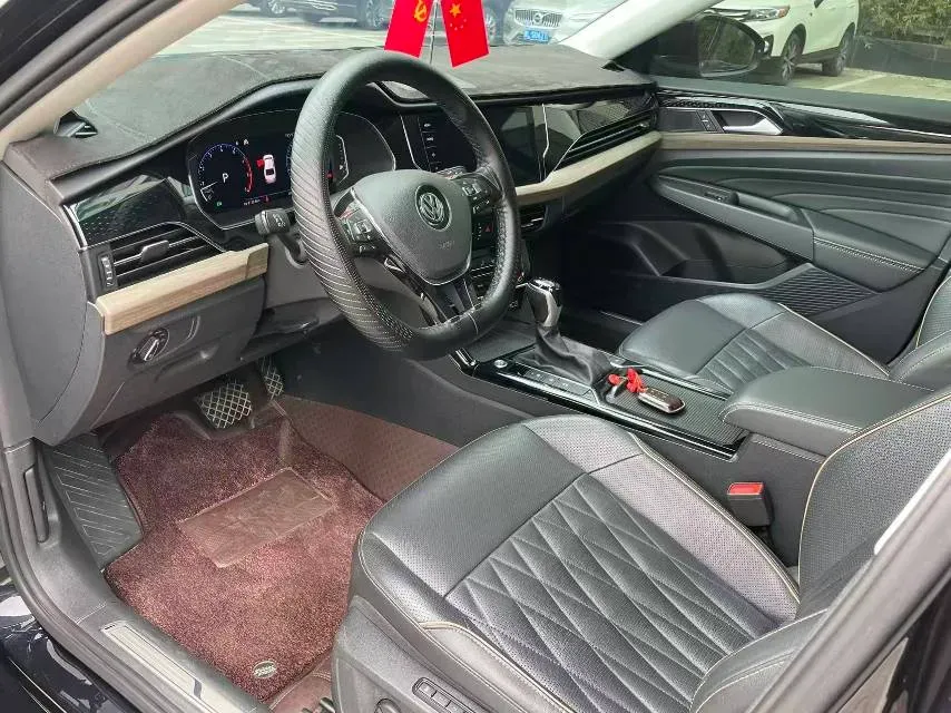 2021 Volkswagen Passat 2.0T 186HP L4 7DCT,autocango,china used car exporter,china ev exporter,chinese used car exporter,chinese used ev exporter