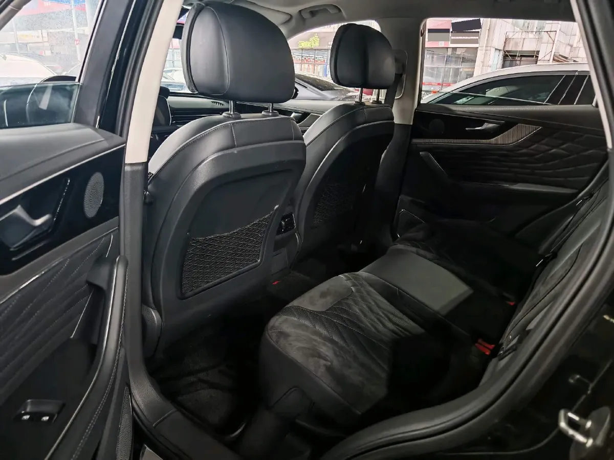 2022 HongQi HS5 2.0T 224HP L4 6AT,autocango,china used car exporter,china ev exporter,chinese used car exporter,chinese used ev exporter