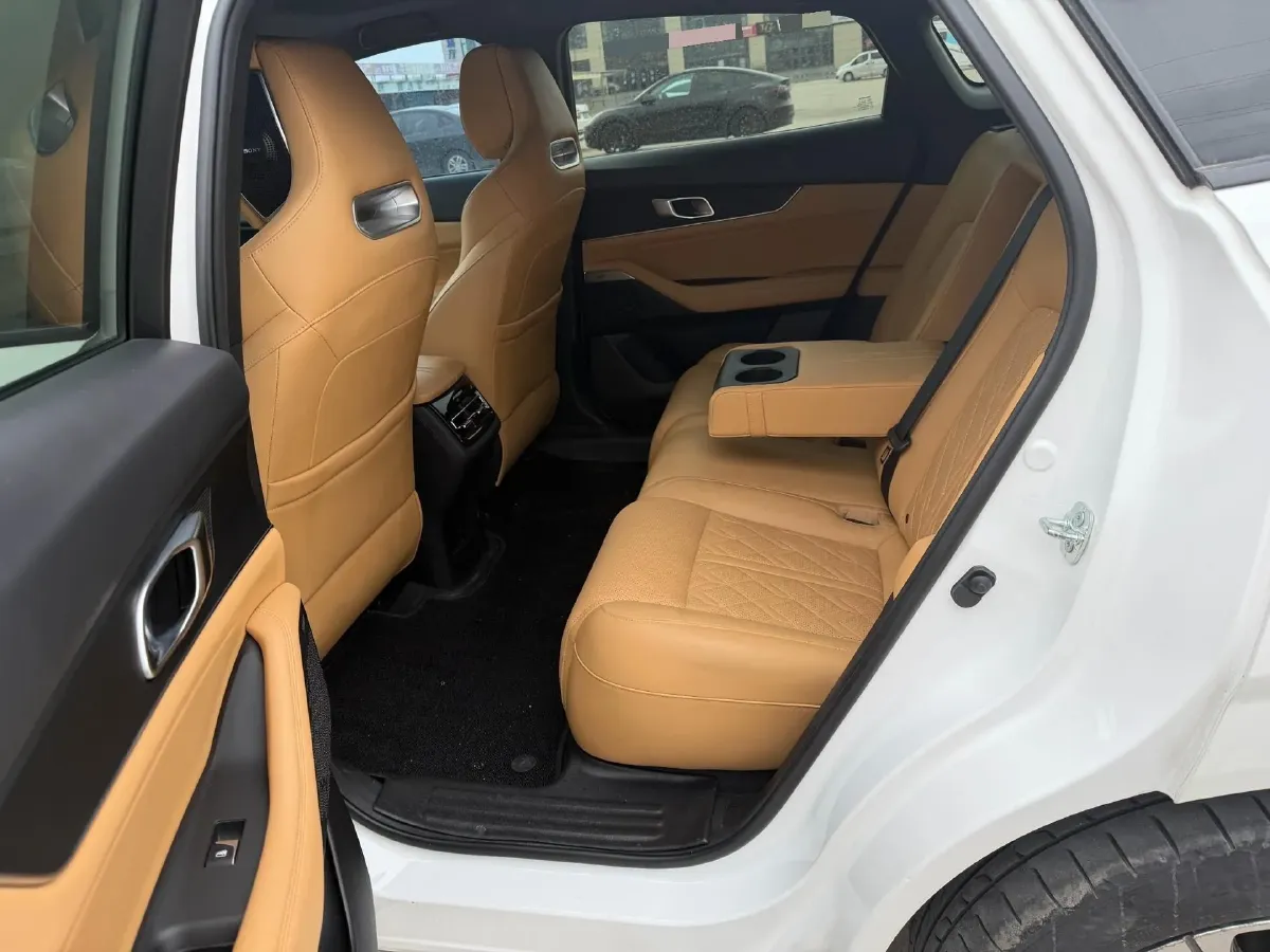 2021 ChangAn UNI-K 2.0T 233HP L4 8AT,autocango,china used car exporter,china ev exporter,chinese used car exporter,chinese used ev exporter