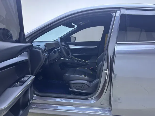 2022 MG 5 Scorpio 1.5T 181HP L4 7DCT,autocango,china used car exporter,china ev exporter,chinese used car exporter,chinese used ev exporter