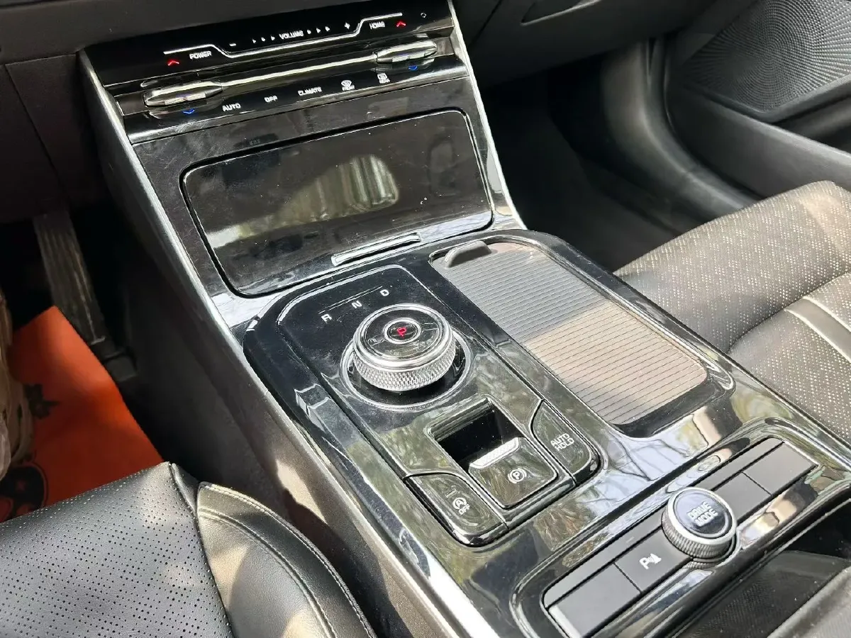 2020 Kia K5 1.5T 170HP L4 7DCT,autocango,china used car exporter,china ev exporter,chinese used car exporter,chinese used ev exporter