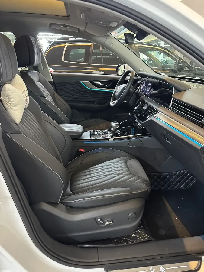 2022 HongQi HS5 2.0T 224HP L4 6AT,autocango,china used car exporter,china ev exporter,chinese used car exporter,chinese used ev exporter