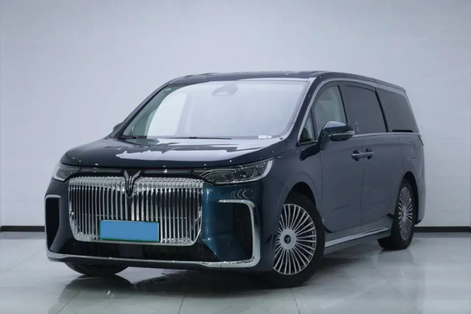 2025 Voyah Dream 1.5T 150HP L4 PHEV 41.7KWH,autocango,china used car exporter,china ev exporter,chinese used car exporter,chinese used ev exporter