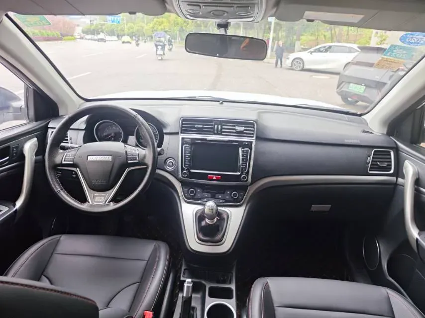 2018 Haval M6 1.5T 150HP L4 6MT,autocango,china used car exporter,china ev exporter,chinese used car exporter,chinese used ev exporter