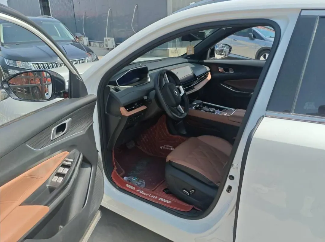 2023 Venucia Grand V DD-i 1.5T 163HP L4 E-CVT PHEV 18.4KWH,autocango,china used car exporter,china ev exporter,chinese used car exporter,chinese used ev exporter