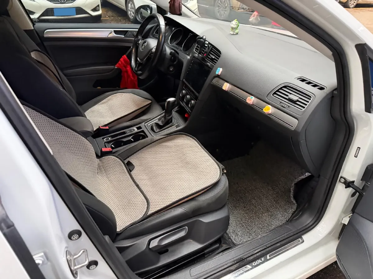 2019 Volkswagen Golf 1.6L 110HP L4 6AT,autocango,china used car exporter,china ev exporter,chinese used car exporter,chinese used ev exporter