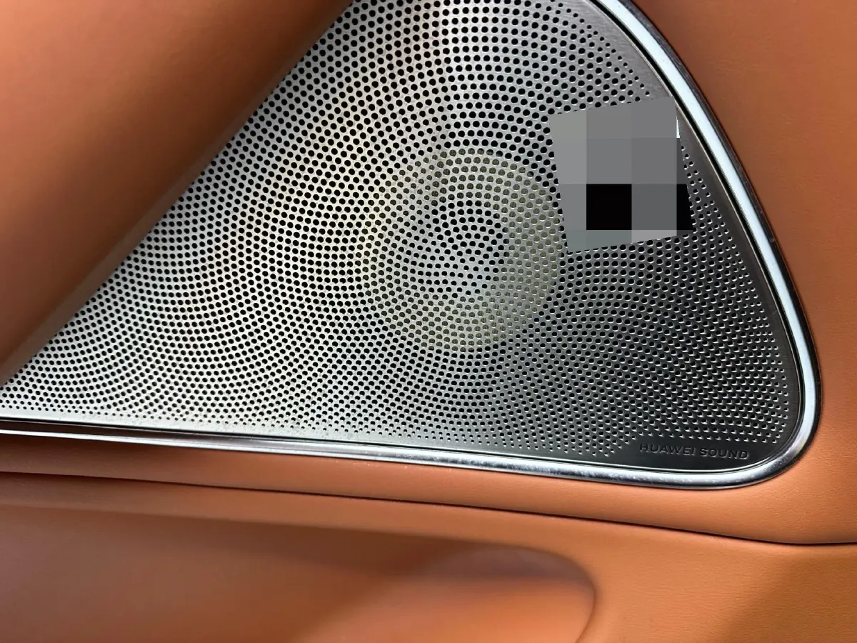 2025 AITO AITO M8 REEV 160HP REEV 53.4KWH,autocango,china used car exporter,china ev exporter,chinese used car exporter,chinese used ev exporter