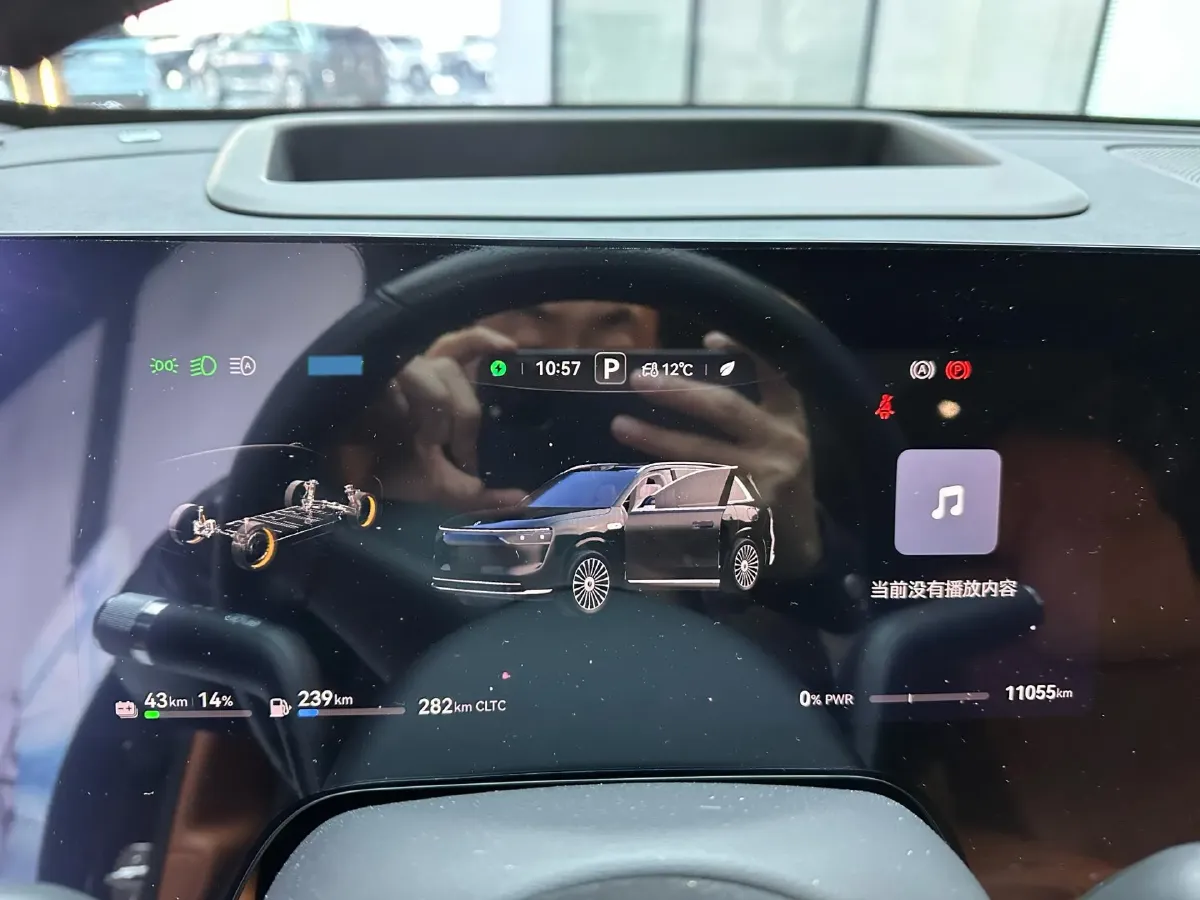 2025 AITO AITO M8 REEV 160HP REEV 53.4KWH,autocango,china used car exporter,china ev exporter,chinese used car exporter,chinese used ev exporter