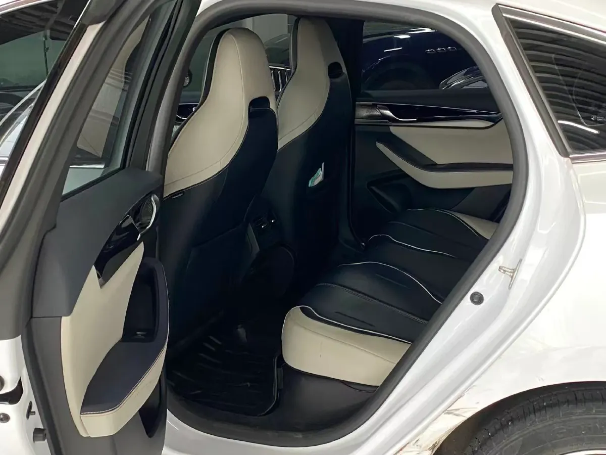 2021 Haval F7 1.5T 169HP L4 7DCT,autocango,china used car exporter,china ev exporter,chinese used car exporter,chinese used ev exporter