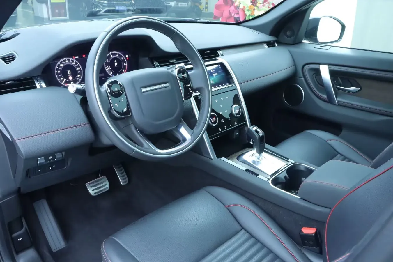 2020 Land Rover Discovery Sport 2.0T 249HP L4 9AT,autocango,china used car exporter,china ev exporter,chinese used car exporter,chinese used ev exporter