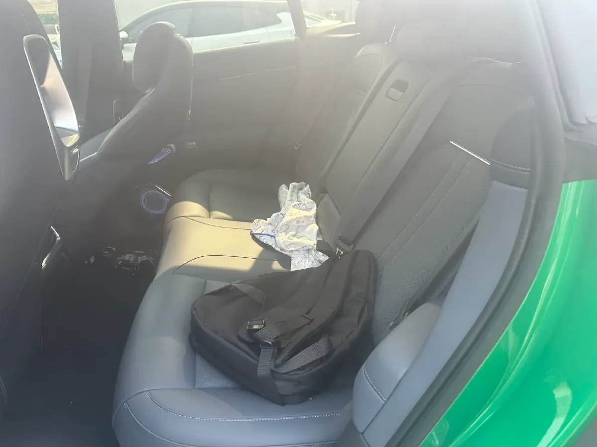 2025 MI YU7 BEV 96.3KWH,autocango,china used car exporter,china ev exporter,chinese used car exporter,chinese used ev exporter