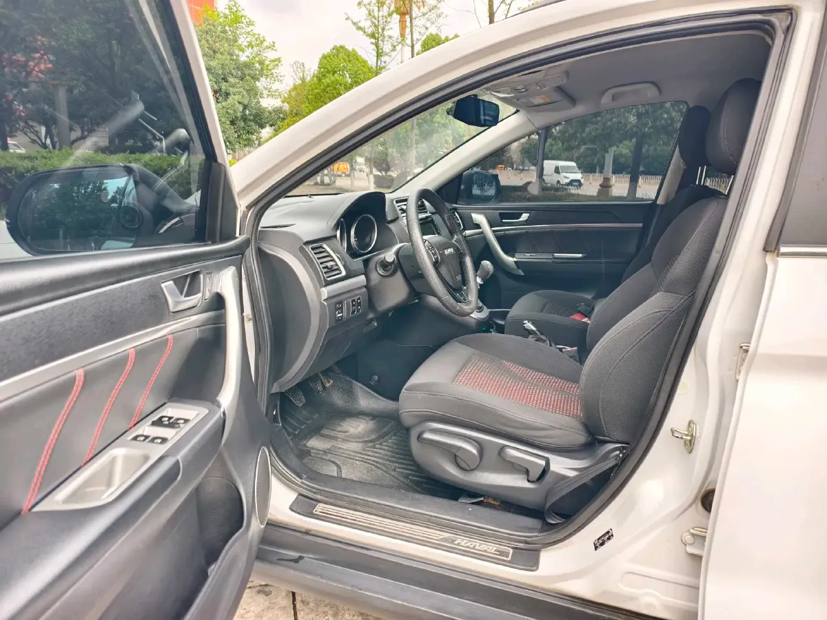 2017 Haval M6 1.5T 150HP L4 6MT,autocango,china used car exporter,china ev exporter,chinese used car exporter,chinese used ev exporter