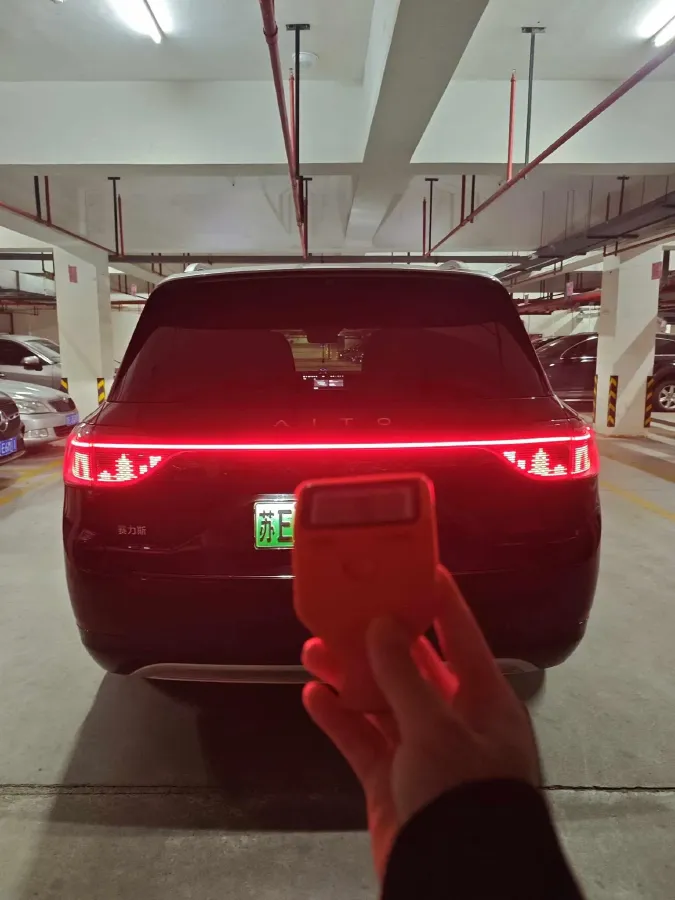 2024 AITO AITO M9 1.5T 152HP L4 REEV 42KWH,autocango,china used car exporter,china ev exporter,chinese used car exporter,chinese used ev exporter