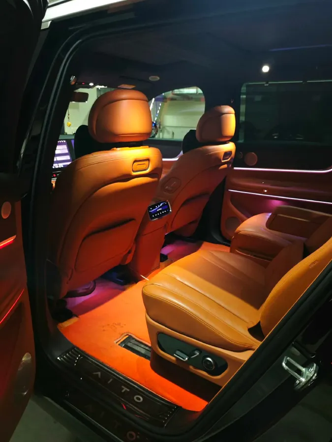 2024 AITO AITO M9 1.5T 152HP L4 REEV 42KWH,autocango,china used car exporter,china ev exporter,chinese used car exporter,chinese used ev exporter