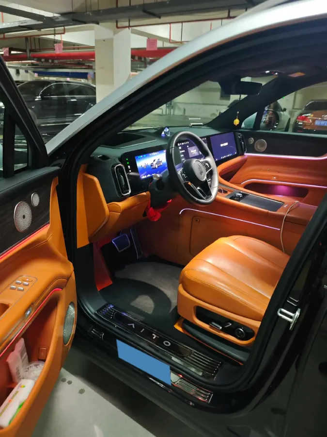 2024 AITO AITO M9 1.5T 152HP L4 REEV 42KWH,autocango,china used car exporter,china ev exporter,chinese used car exporter,chinese used ev exporter