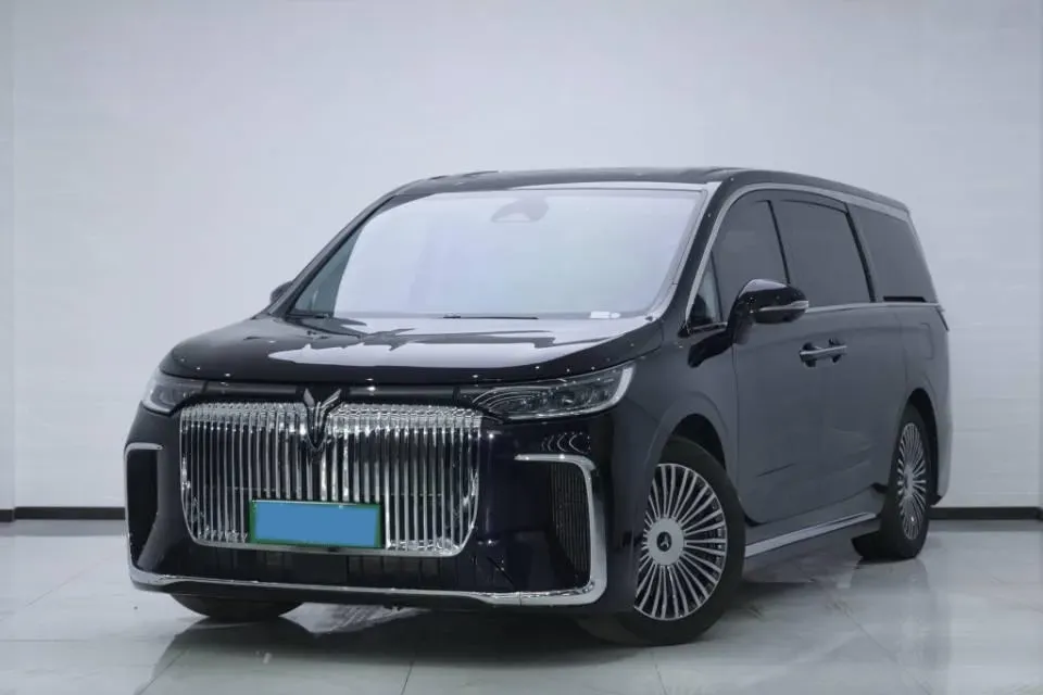 2025 Voyah Dream 1.5T 150HP L4 PHEV 41.7KWH,autocango,china used car exporter,china ev exporter,chinese used car exporter,chinese used ev exporter