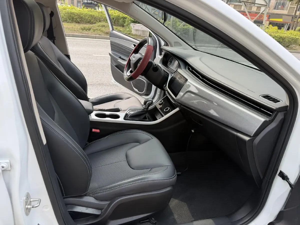 2019 Chery Arrizo 5 1.5L 116HP L4 CVT,autocango,china used car exporter,china ev exporter,chinese used car exporter,chinese used ev exporter