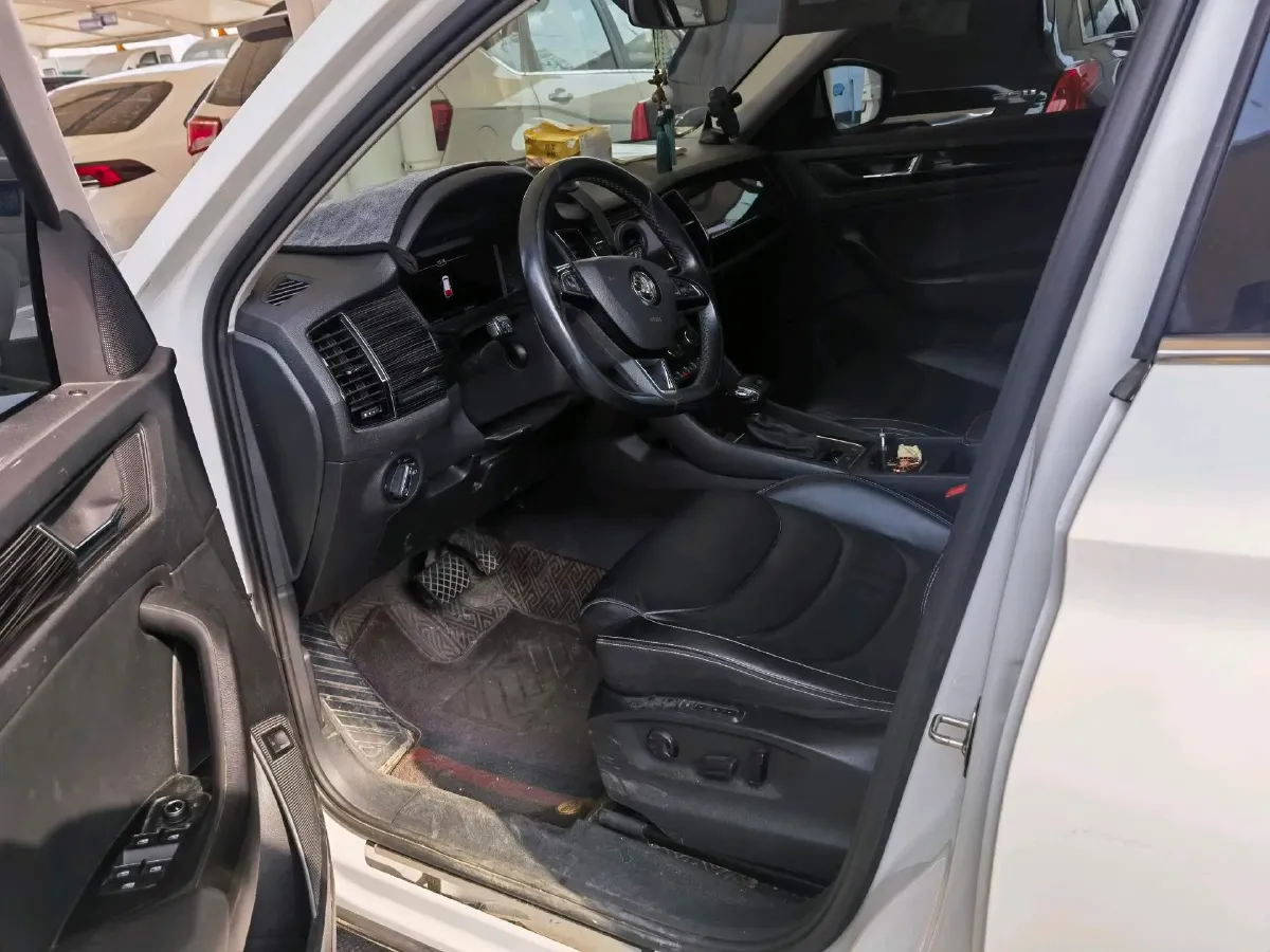 2020 Skoda Kodiak 2.0T 186HP L4 7DCT,autocango,china used car exporter,china ev exporter,chinese used car exporter,chinese used ev exporter