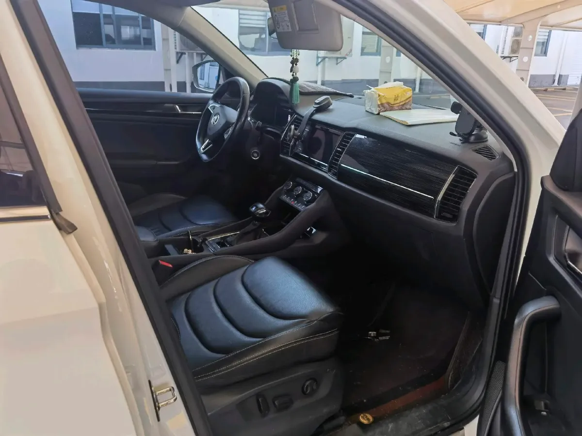 2020 Skoda Kodiak 2.0T 186HP L4 7DCT,autocango,china used car exporter,china ev exporter,chinese used car exporter,chinese used ev exporter