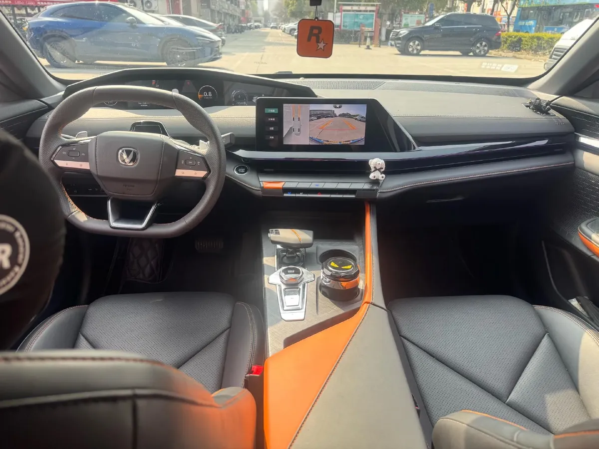 2022 ChangAn UNI-V 1.5T 188HP L4 7DCT,autocango,china used car exporter,china ev exporter,chinese used car exporter,chinese used ev exporter